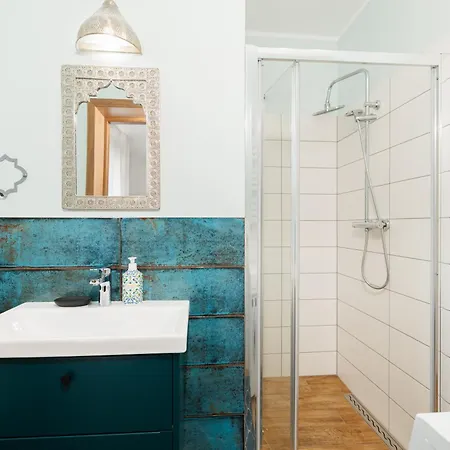 Wakacyjny / Dookola Swiata Rewal