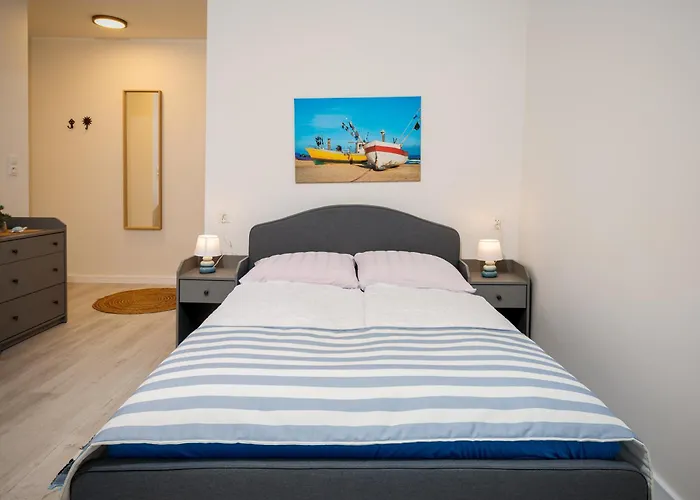 Wakacyjny / Dookola Swiata Rewal